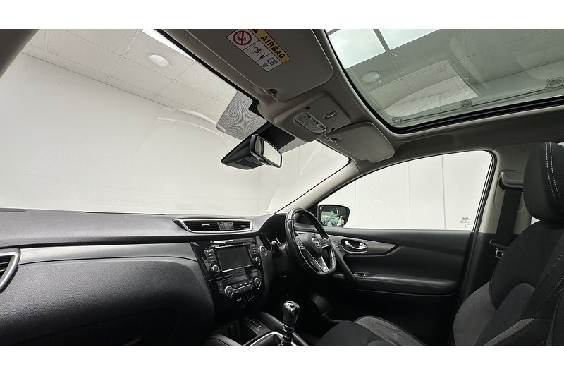 Nissan Qashqai DIG-T N-Connecta - U3668