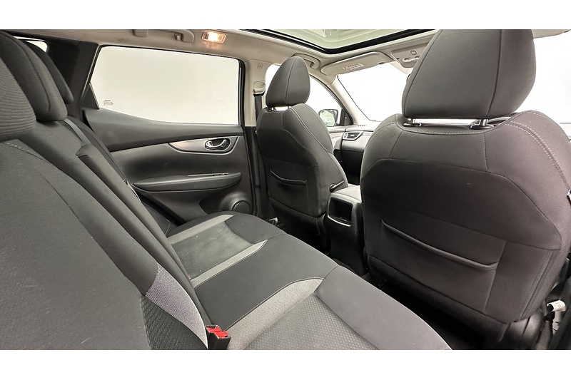 Nissan Qashqai DIG-T N-Connecta - U3668