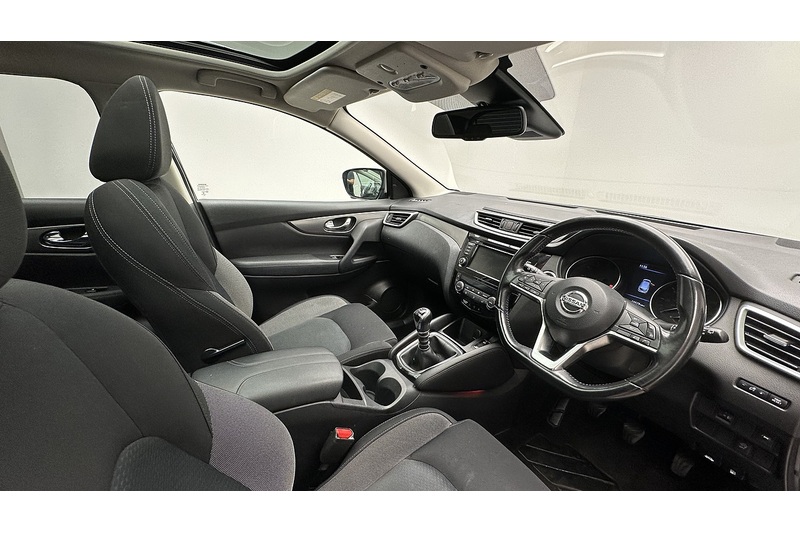 Nissan Qashqai DIG-T N-Connecta - U3668