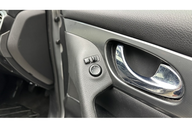Nissan Qashqai DIG-T N-Connecta - U3668