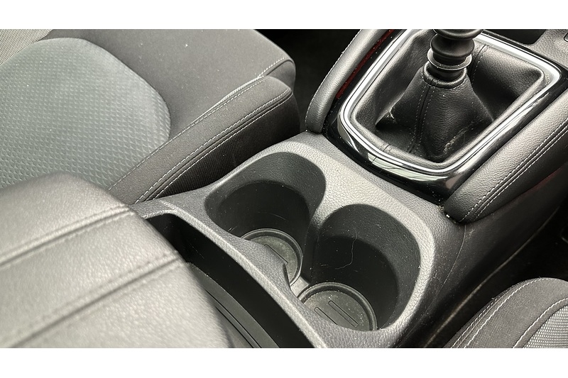 Nissan Qashqai DIG-T N-Connecta - U3668