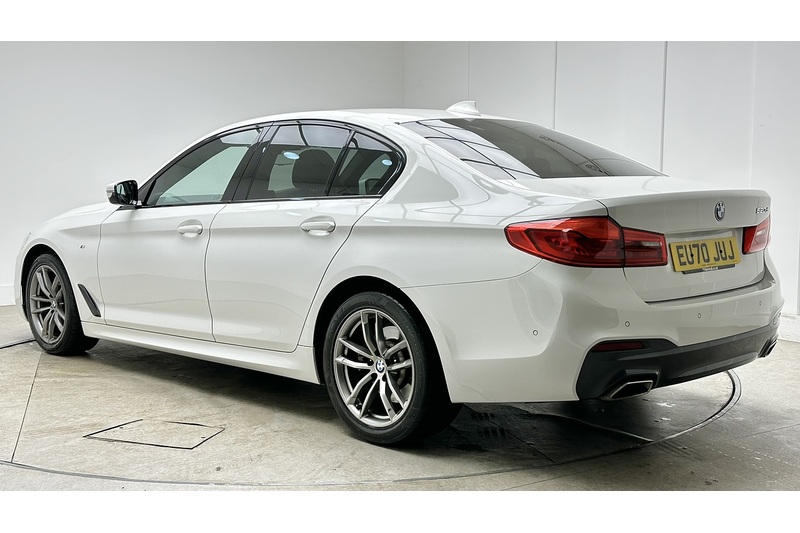 BMW 5 Series 520d MHT M Sport - U3672