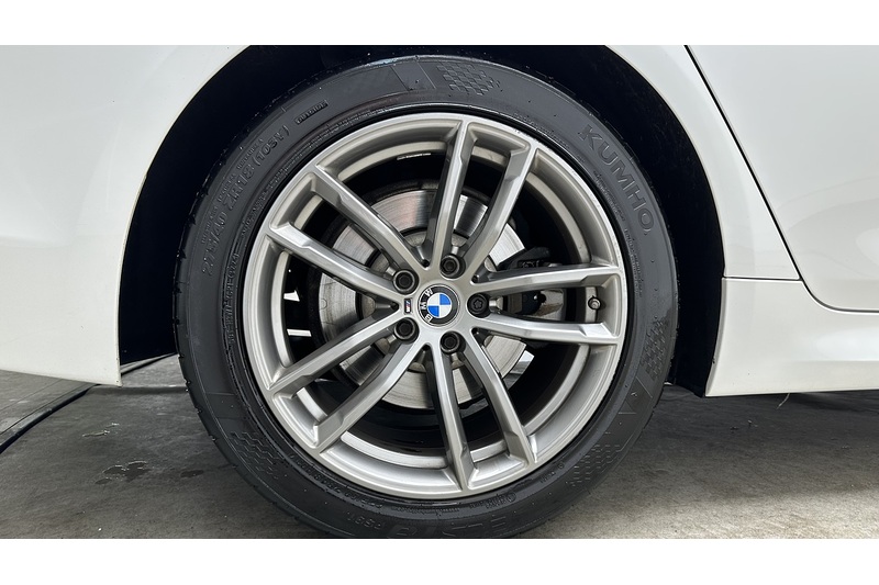 BMW 5 Series 520d MHT M Sport - U3672
