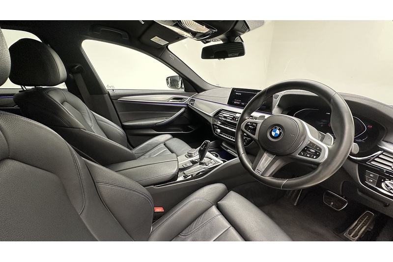 BMW 5 Series 520d MHT M Sport - U3672