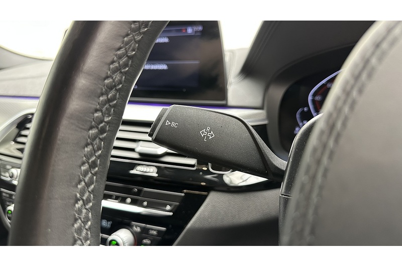 BMW 5 Series 520d MHT M Sport - U3672