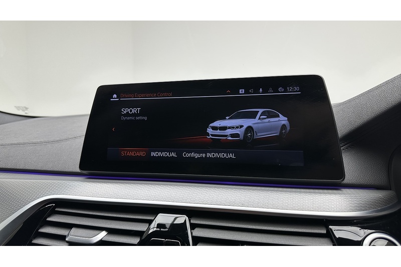 BMW 5 Series 520d MHT M Sport - U3672
