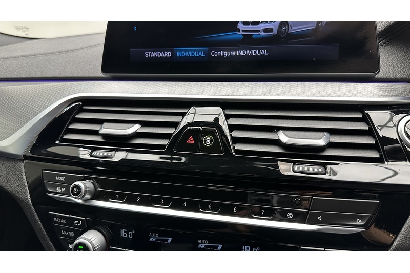 BMW 5 Series 520d MHT M Sport - U3672