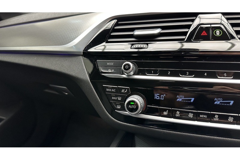 BMW 5 Series 520d MHT M Sport - U3672