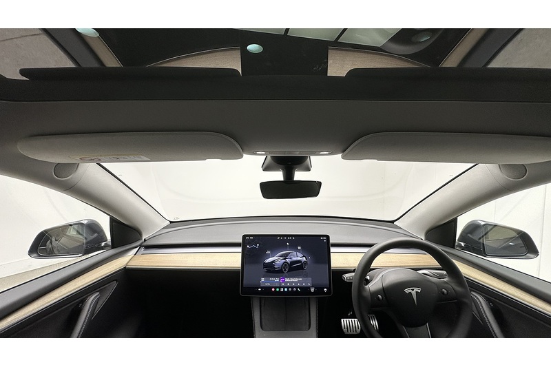 Tesla Model Y Performance - U3677