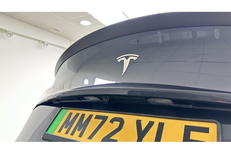 Tesla Model Y Performance - U3677