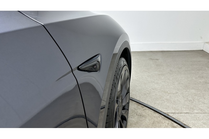 Tesla Model Y Performance - U3677