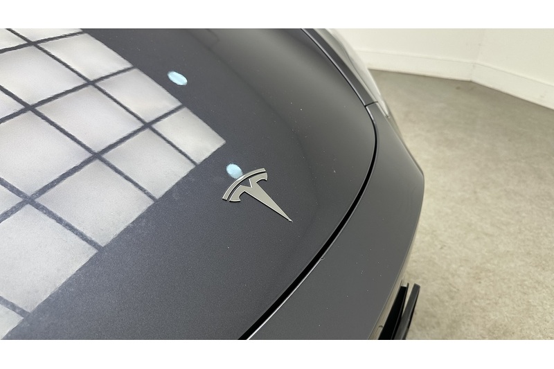 Tesla Model Y Performance - U3677