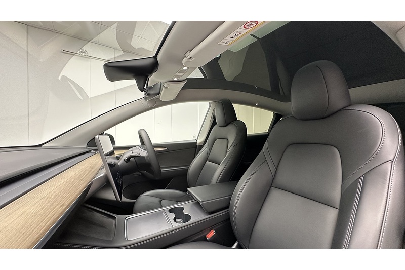 Tesla Model Y Performance - U3677