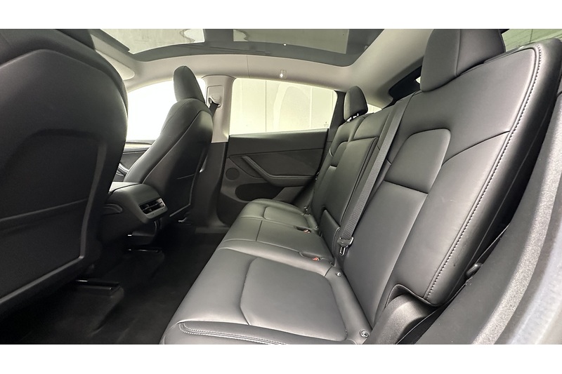 Tesla Model Y Performance - U3677