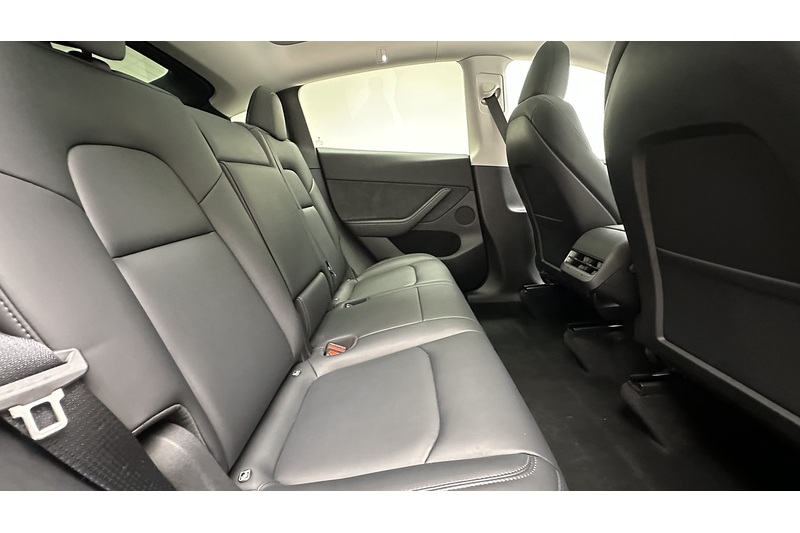 Tesla Model Y Performance - U3677