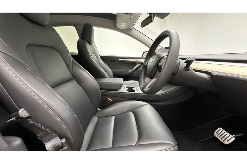 Tesla Model Y Performance - U3677