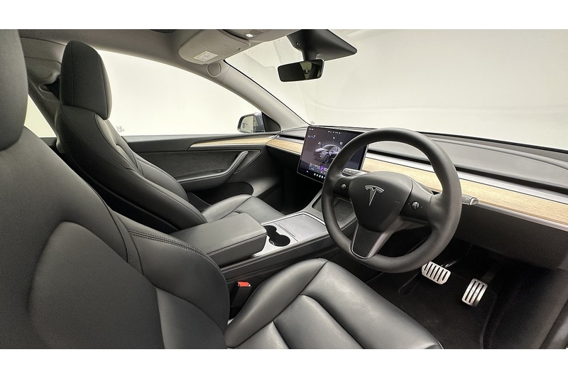 Tesla Model Y Performance - U3677