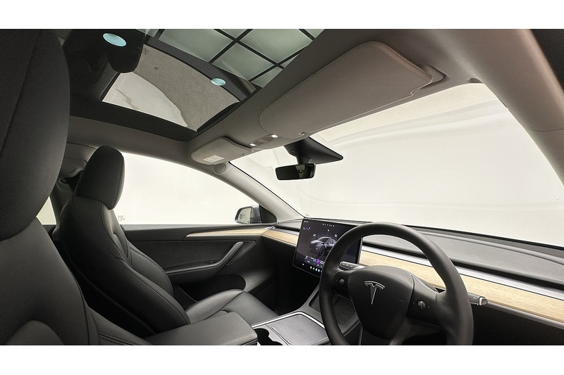 Tesla Model Y Performance - U3677