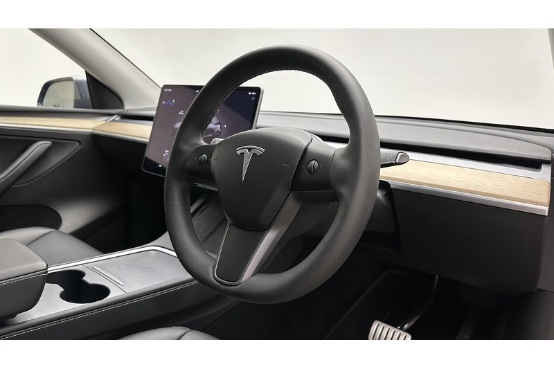Tesla Model Y Performance - U3677