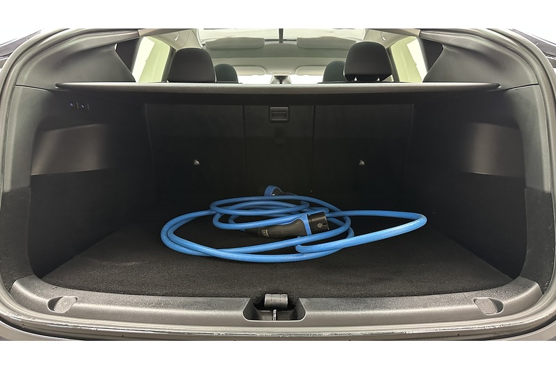 Tesla Model Y Performance - U3677