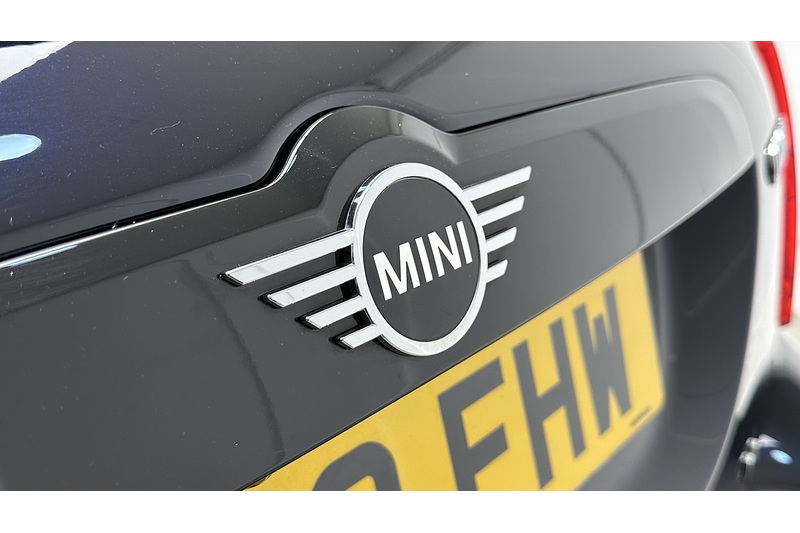 MINI Countryman Cooper Exclusive - U3709