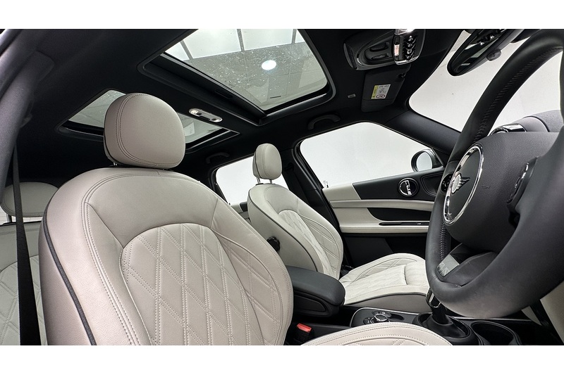 MINI Countryman Cooper Exclusive - U3709