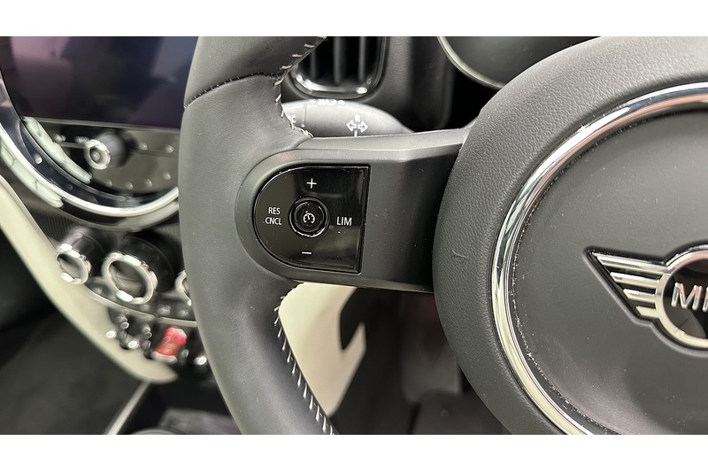 MINI Countryman Cooper Exclusive - U3709