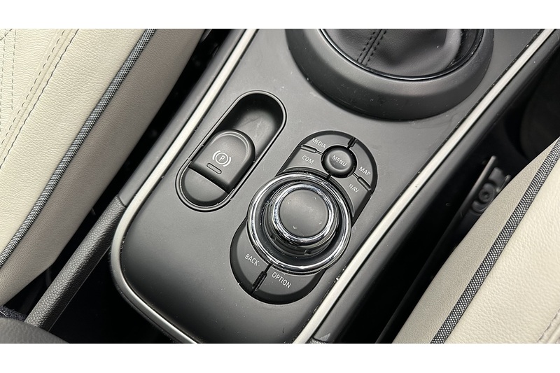 MINI Countryman Cooper Exclusive - U3709
