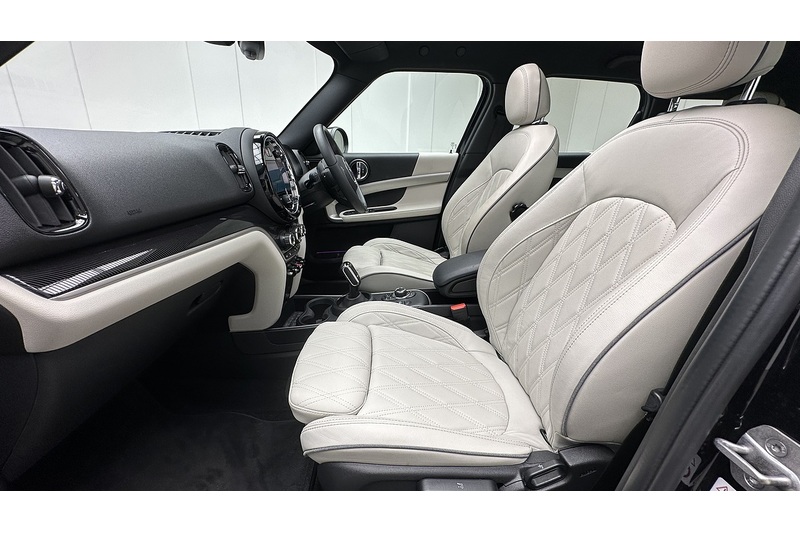 MINI Countryman Cooper Exclusive - U3709