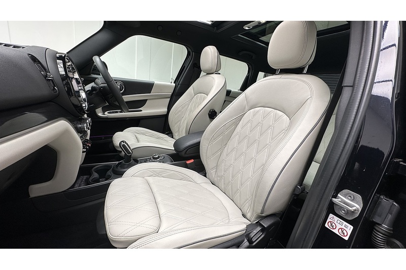 MINI Countryman Cooper Exclusive - U3709