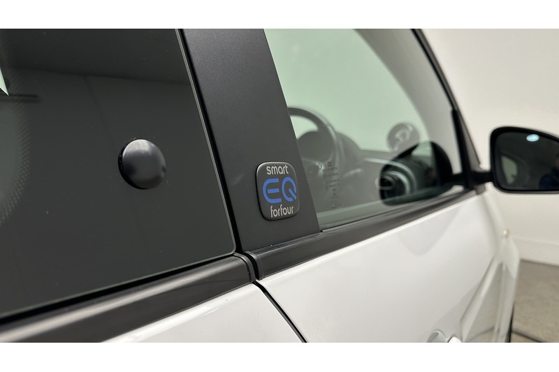 Smart forfour 17.6kWh Passion Advanced Hatchback 5dr Electric Auto (22kW Charger) (82 ps) - U371