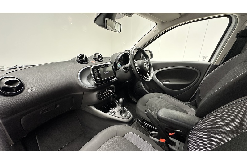 Smart forfour 17.6kWh Passion Advanced Hatchback 5dr Electric Auto (22kW Charger) (82 ps) - U371