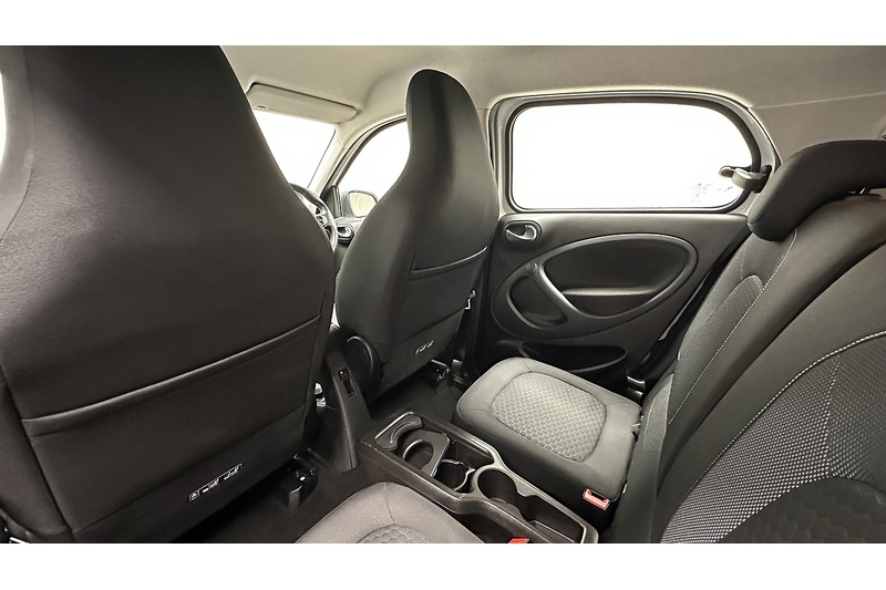 Smart forfour 17.6kWh Passion Advanced Hatchback 5dr Electric Auto (22kW Charger) (82 ps) - U371