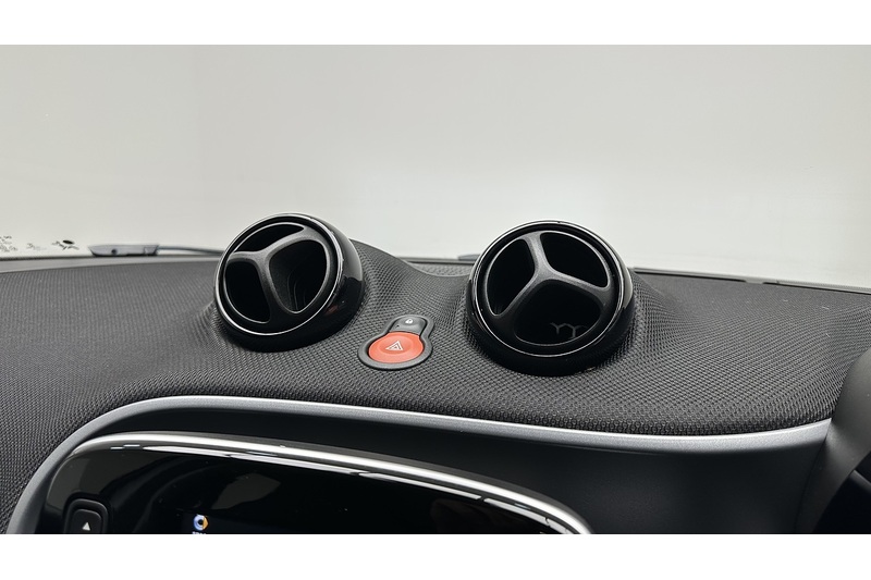 Smart forfour 17.6kWh Passion Advanced Hatchback 5dr Electric Auto (22kW Charger) (82 ps) - U371