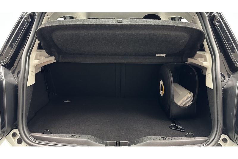 Smart forfour 17.6kWh Passion Advanced Hatchback 5dr Electric Auto (22kW Charger) (82 ps) - U371