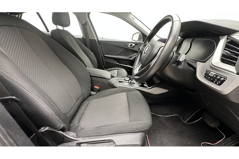 BMW 1 Series 118i SE - U3719