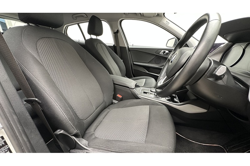 BMW 1 Series 118i SE - U3719