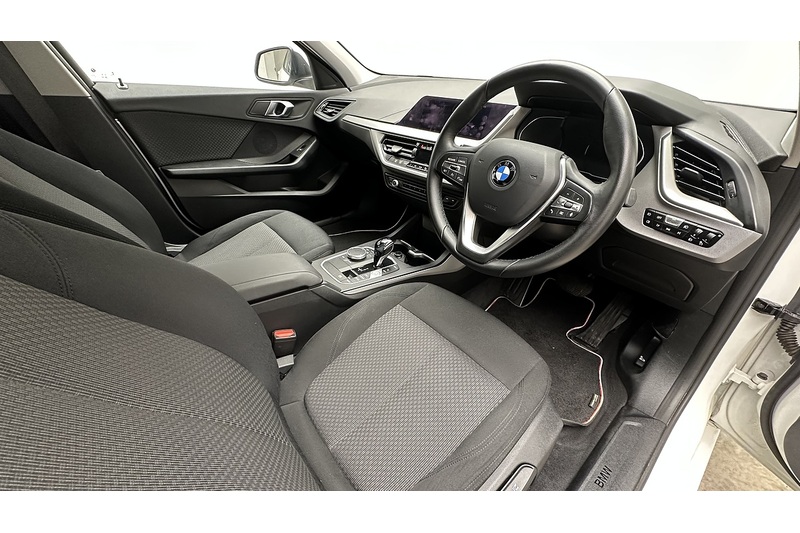 BMW 1 Series 118i SE - U3719