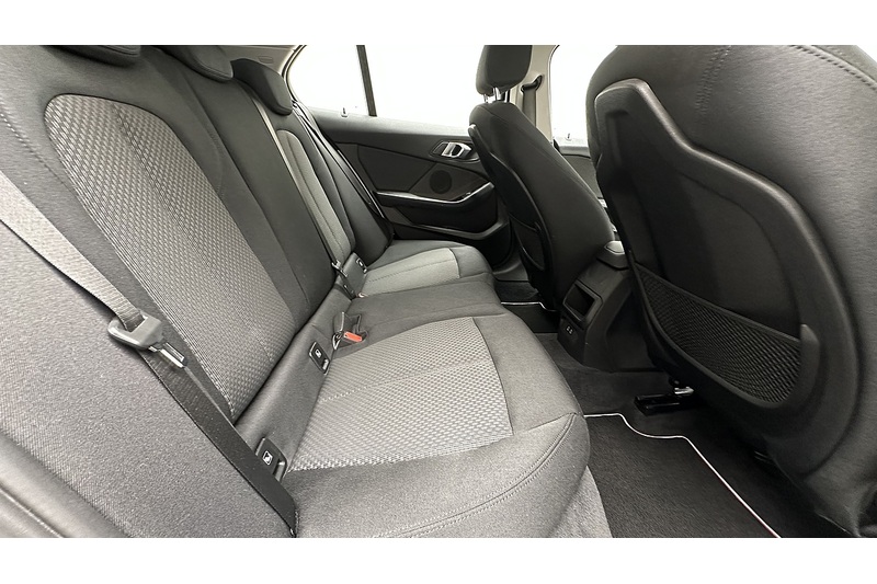 BMW 1 Series 118i SE - U3719