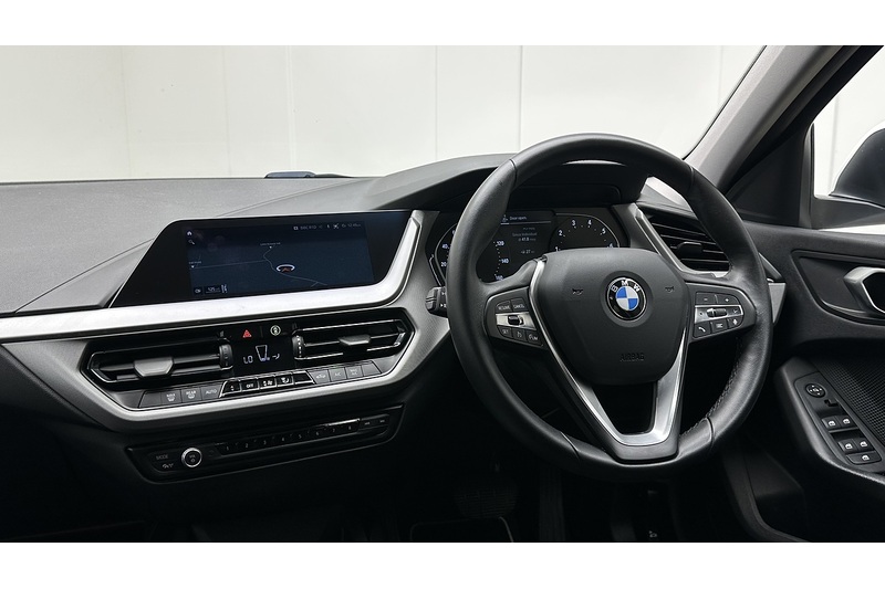 BMW 1 Series 118i SE - U3719