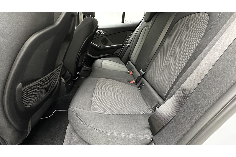 BMW 1 Series 118i SE - U3719