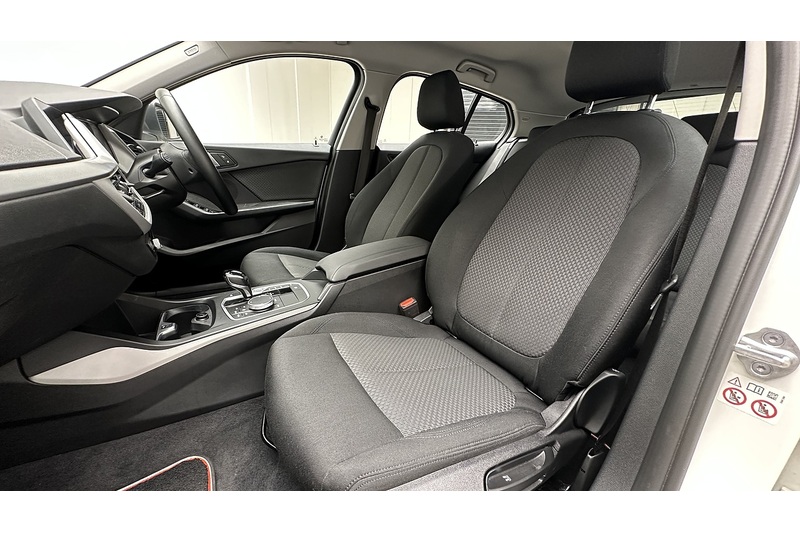 BMW 1 Series 118i SE - U3719