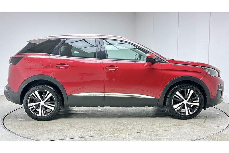 Peugeot 3008 PureTech Allure - U3720