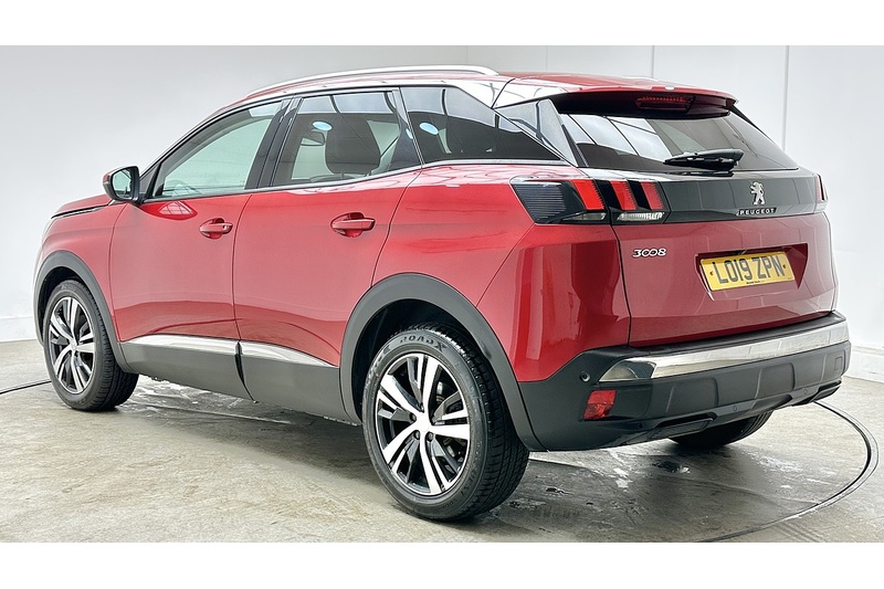 Peugeot 3008 PureTech Allure - U3720