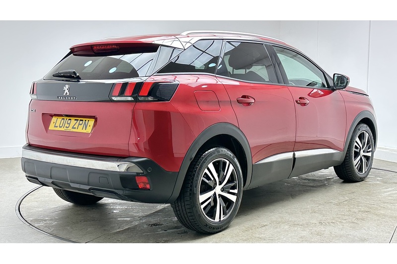 Peugeot 3008 PureTech Allure - U3720
