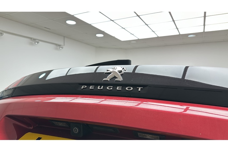 Peugeot 3008 PureTech Allure - U3720