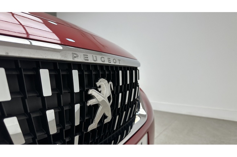 Peugeot 3008 PureTech Allure - U3720