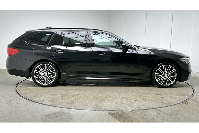 BMW 5 Series 520i M Sport - U3726