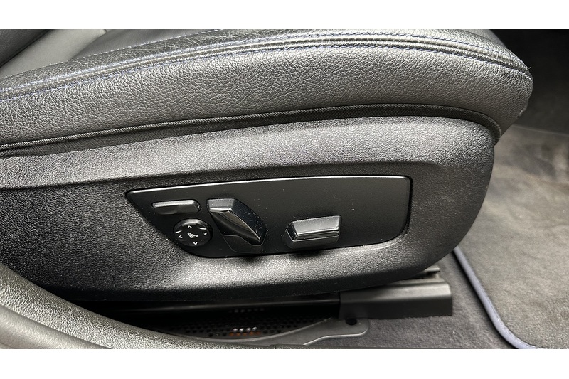 BMW 5 Series 520i M Sport - U3726