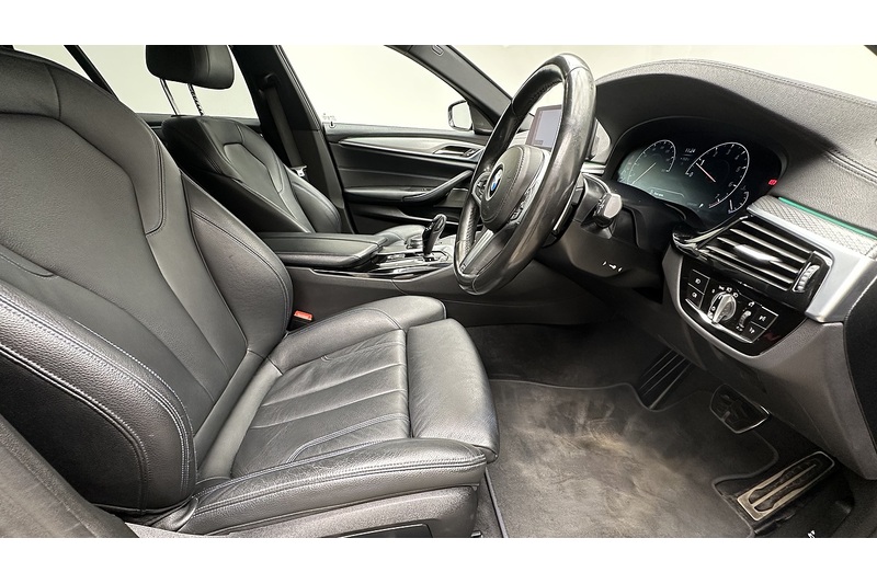 BMW 5 Series 520i M Sport - U3726